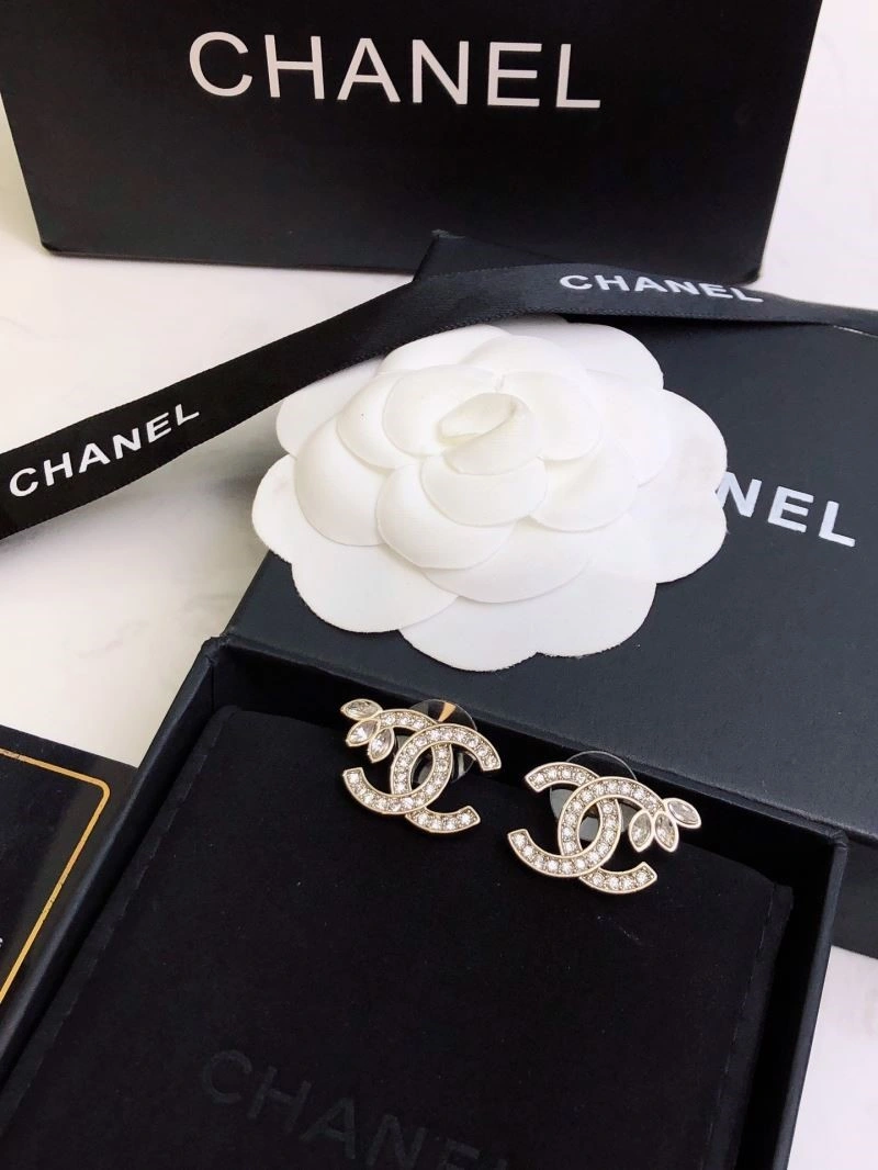 Chanel Earrings Compact 224240