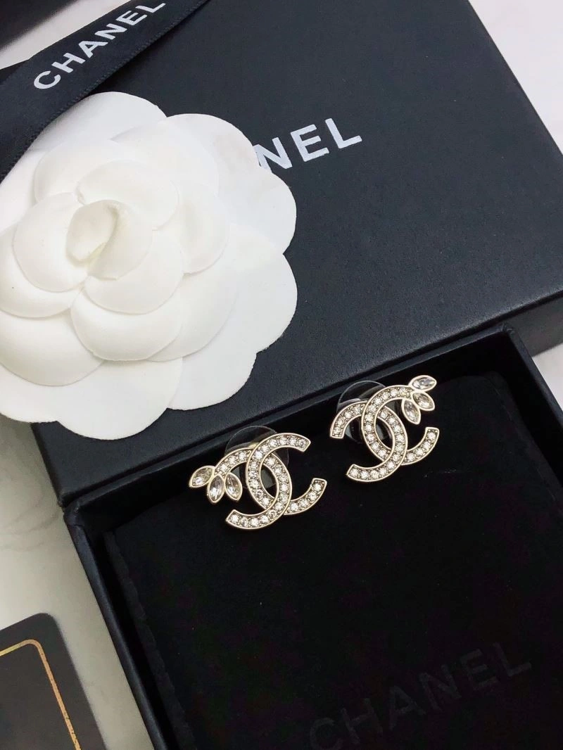 Chanel Earrings Compact 224240