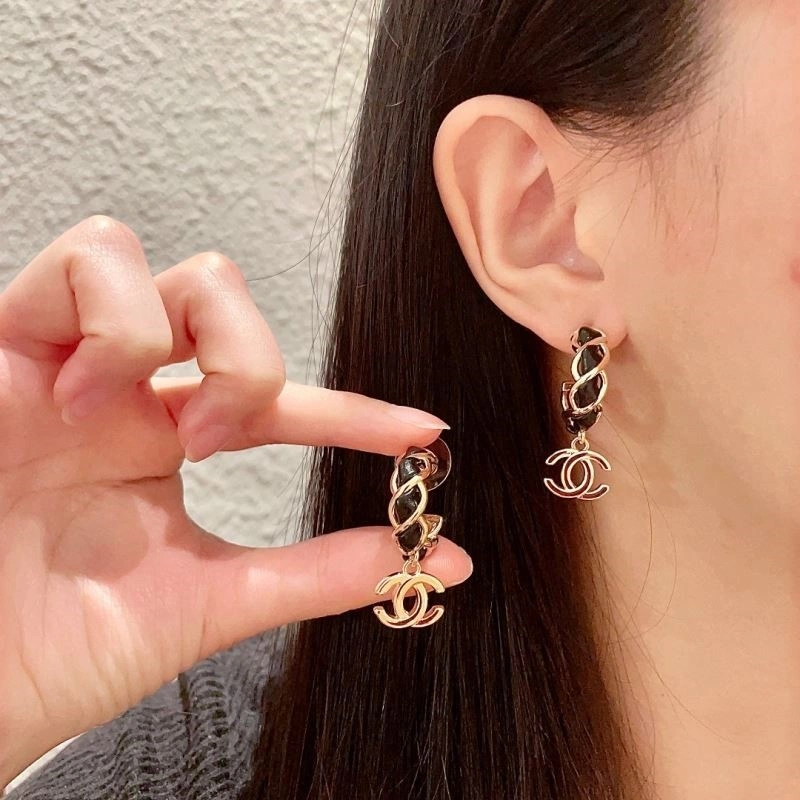 Trendsetting Chanel Earrings 224296