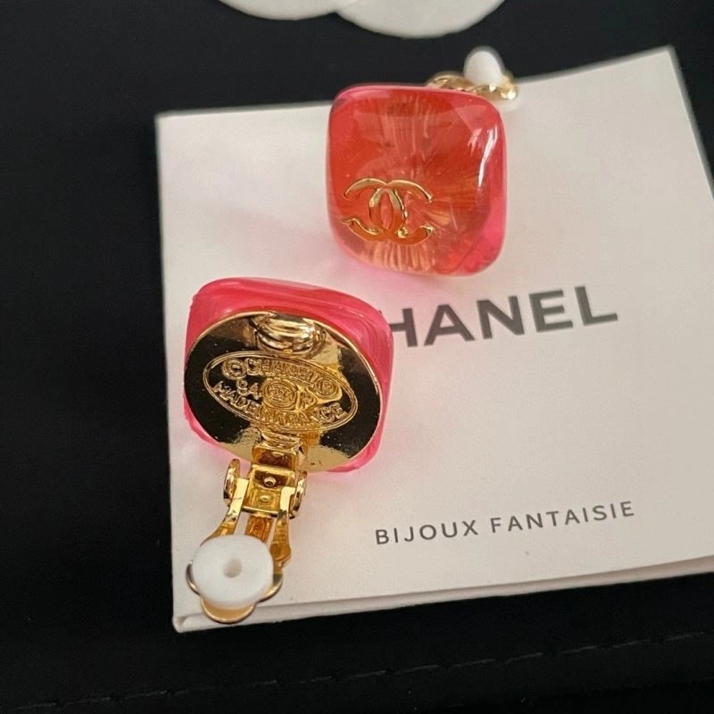 MoistureWicking Chanel Earrings 224242
