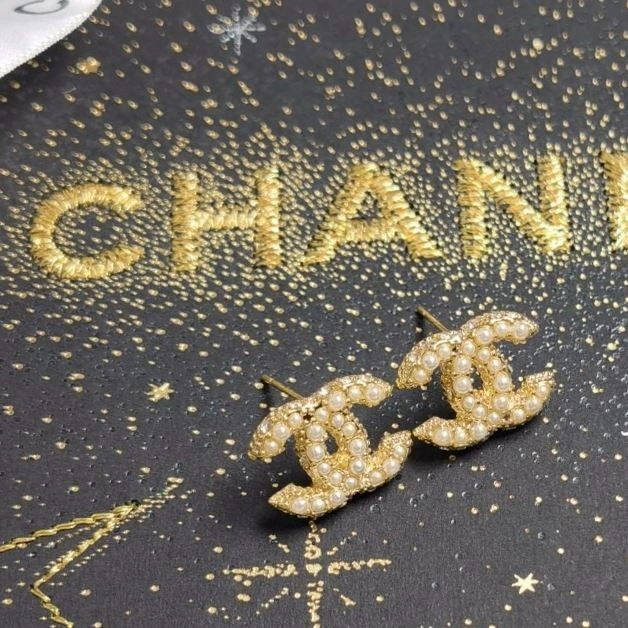 Chanel Earrings Breathable 224252