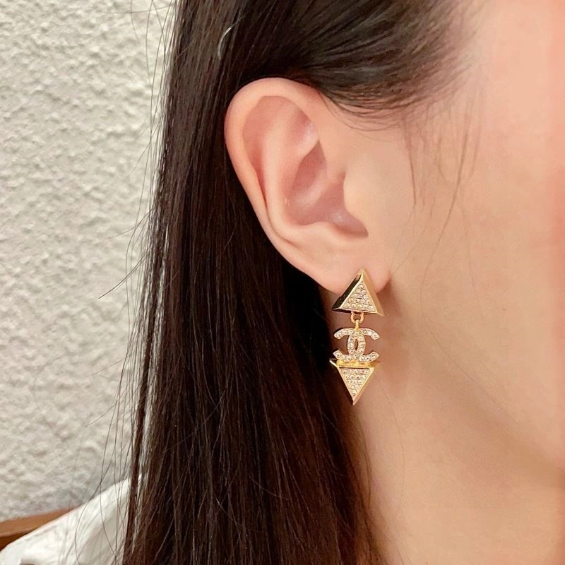 Chanel Earrings Elegant 224228