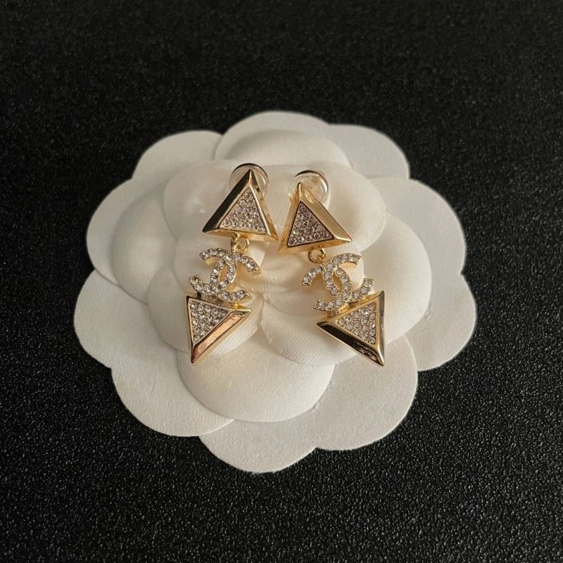 Chanel Earrings Elegant 224228