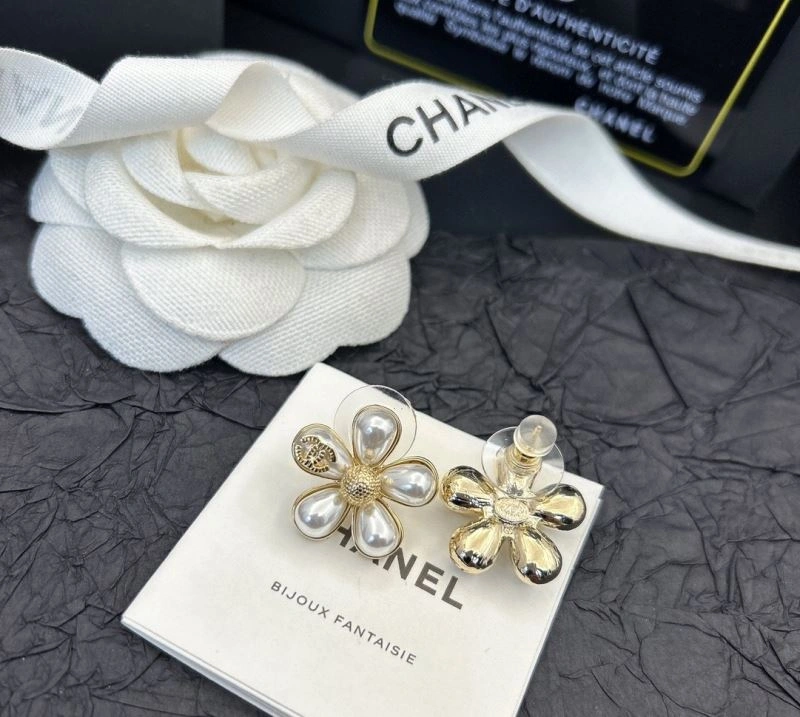Chanel Earrings Trendsetting 224197