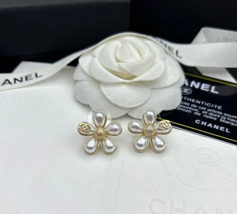 Chanel Earrings Trendsetting 224197