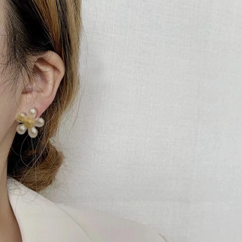 Chanel Earrings Trendsetting 224197