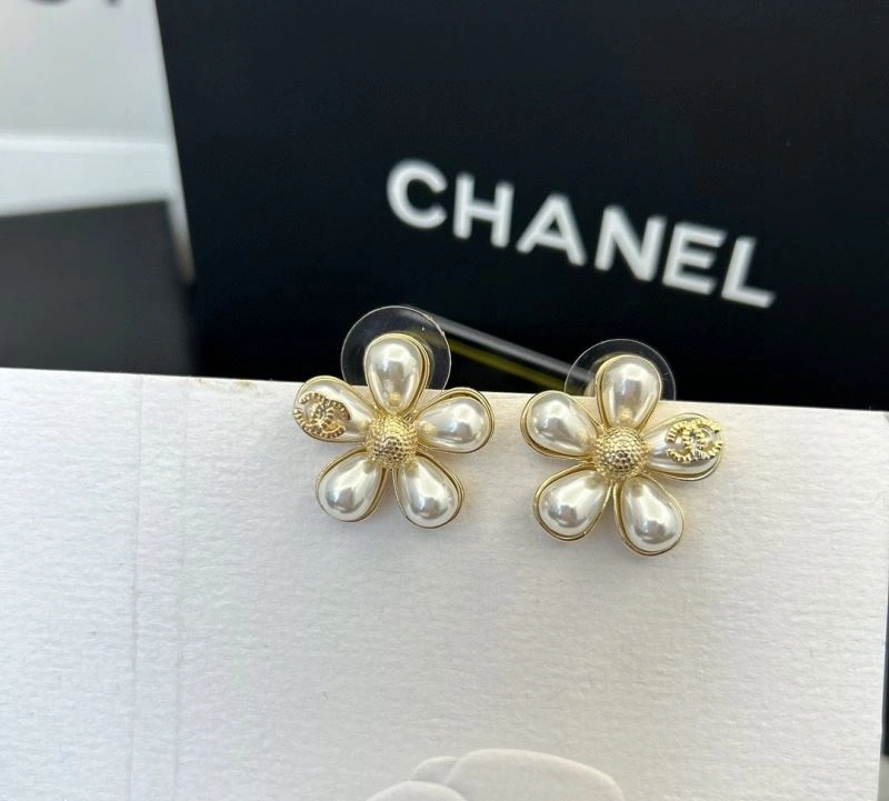 Chanel Earrings Trendsetting 224197