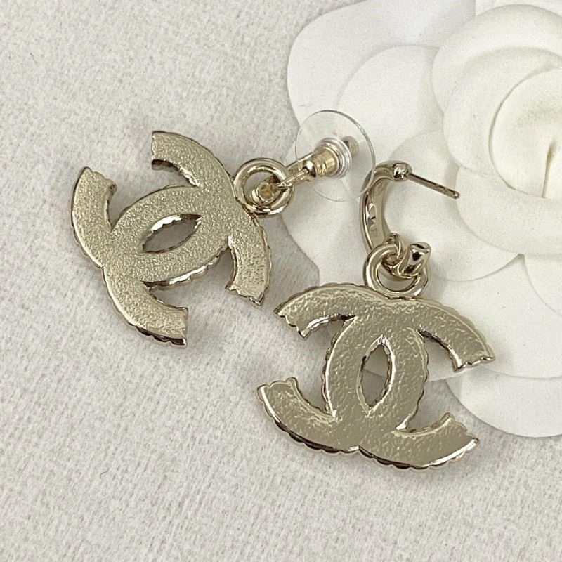 Minimalist Chanel Earrings 224195