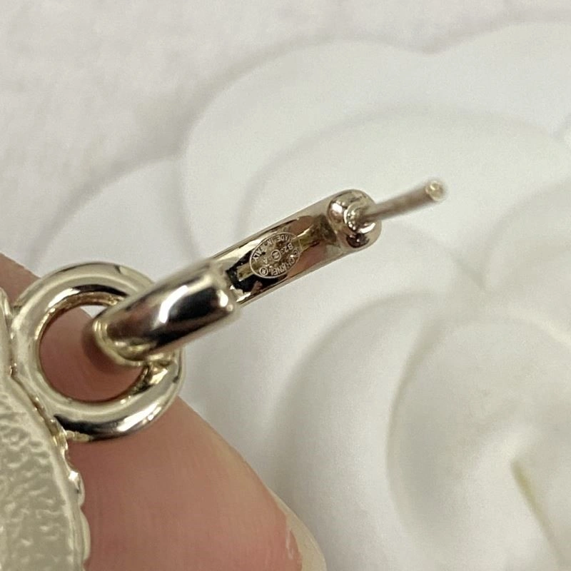 Minimalist Chanel Earrings 224195