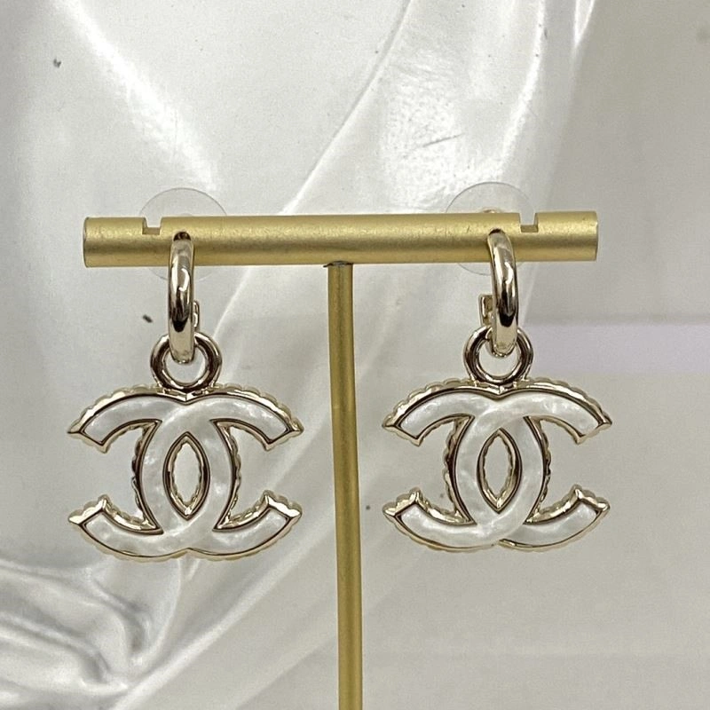 Minimalist Chanel Earrings 224195