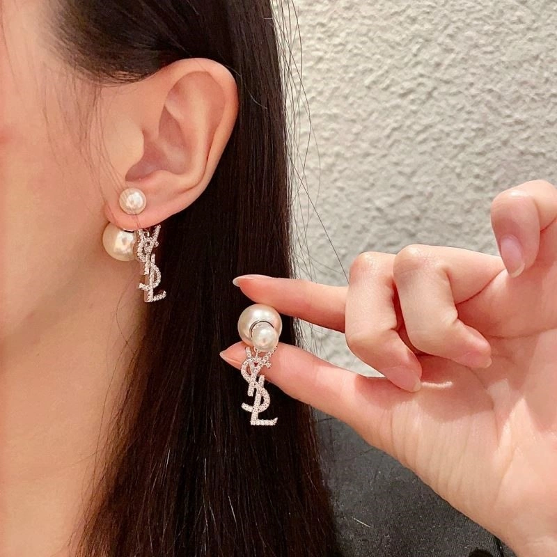 Cozy Chanel Earrings 224186