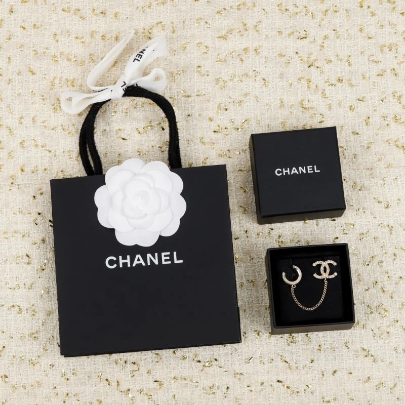 Reliable Chanel Earrings 224174