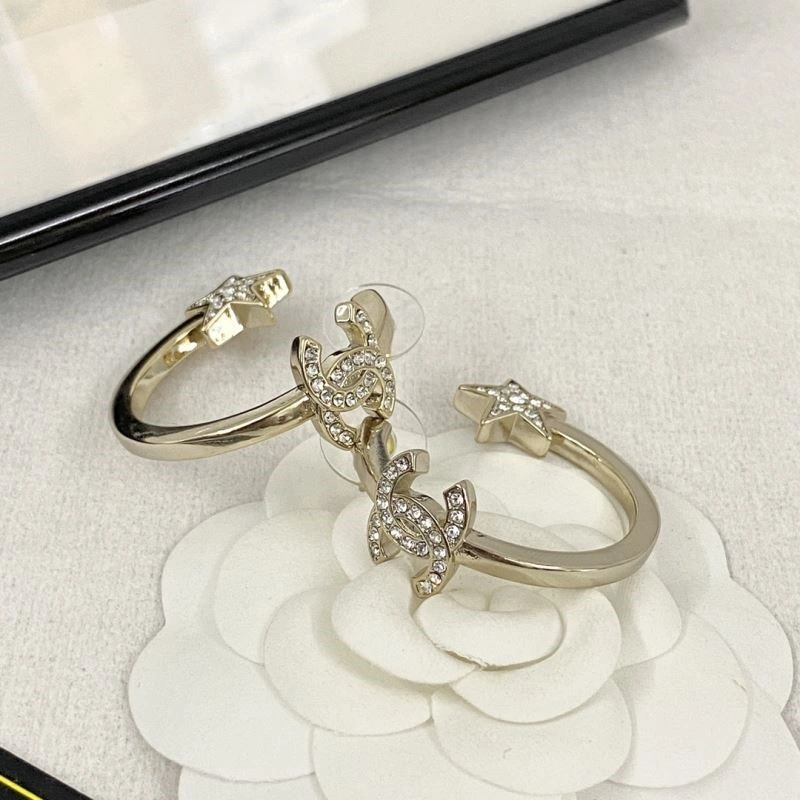 Comfortable Chanel Earrings 224155