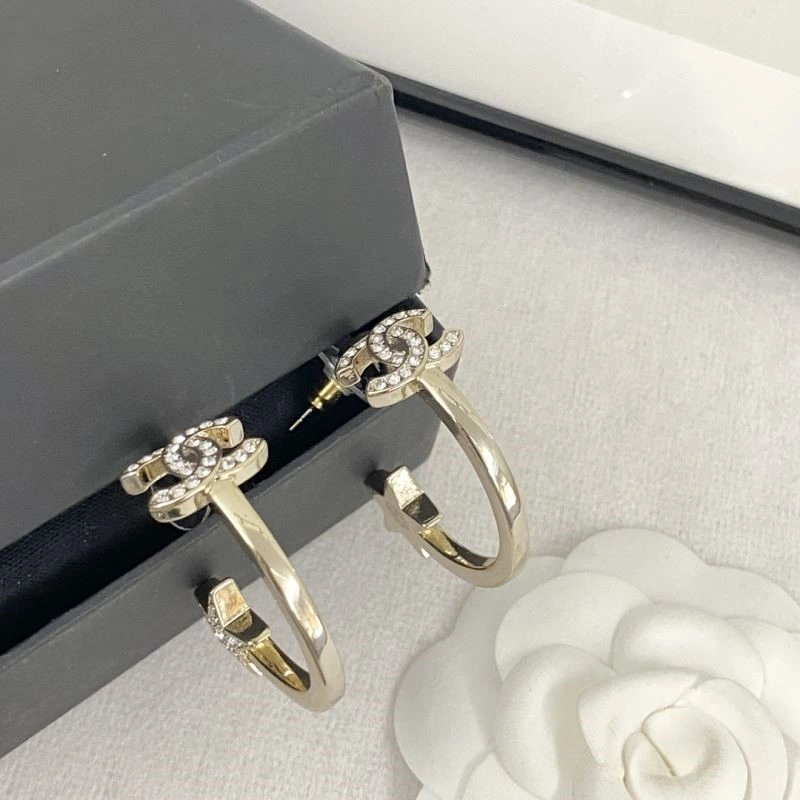Comfortable Chanel Earrings 224155