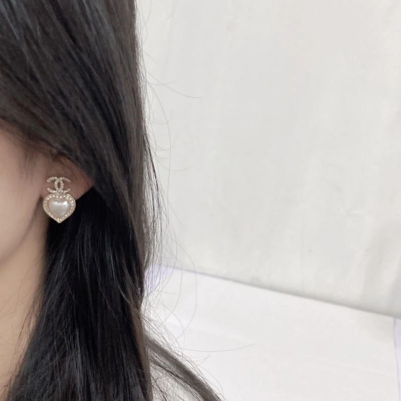 Stretchable Chanel Earrings 224123