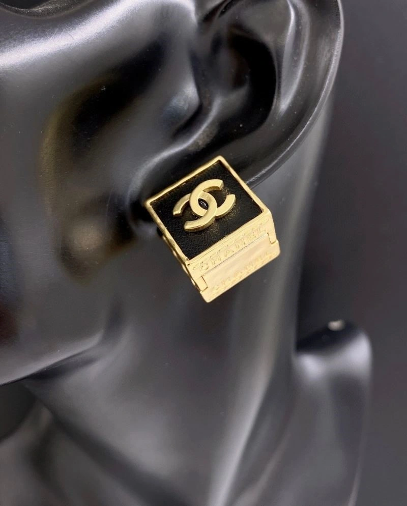 Flexible Chanel Earrings 224189