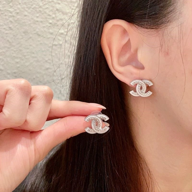 WrinkleFree Chanel Earrings 224127