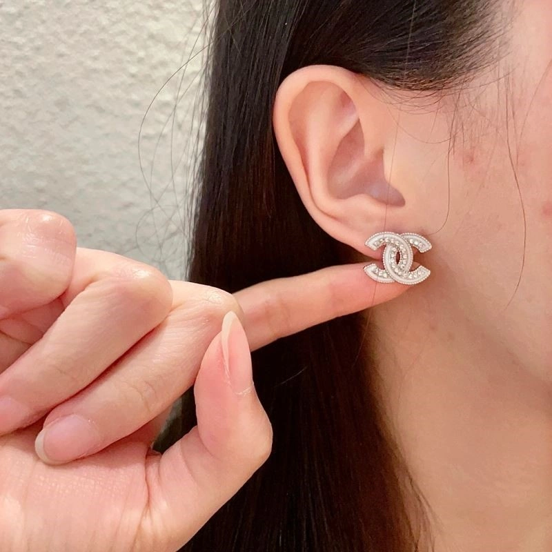 WrinkleFree Chanel Earrings 224127