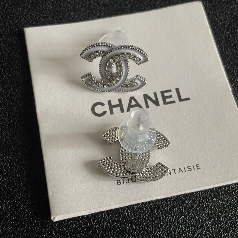WrinkleFree Chanel Earrings 224127