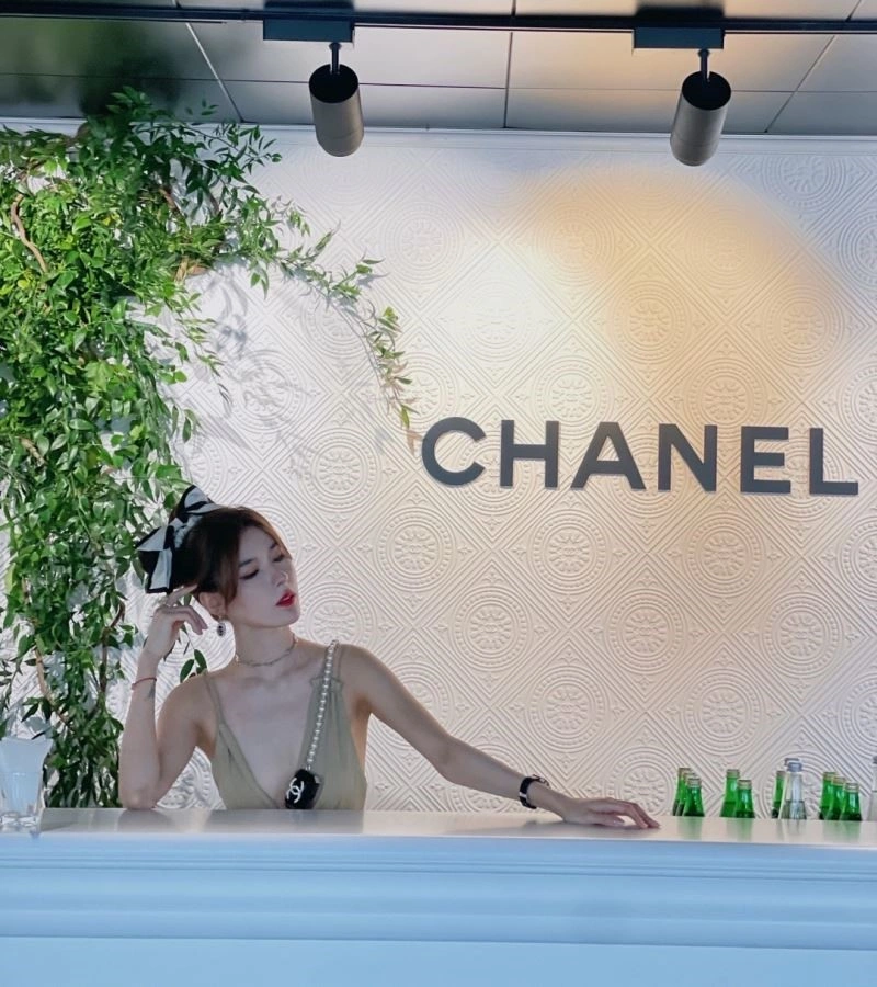 Popular Chanel Earrings 224136