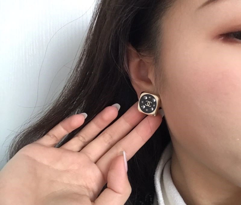 HighQuality Chanel Earrings 224110