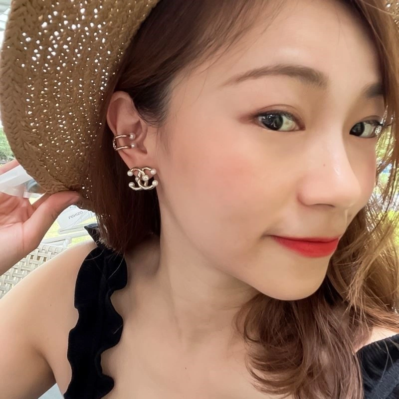 Durable Chanel Earrings 224085