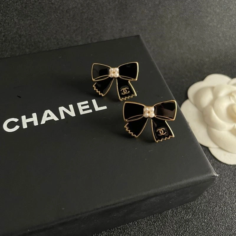 Elegant Chanel Earrings 224128