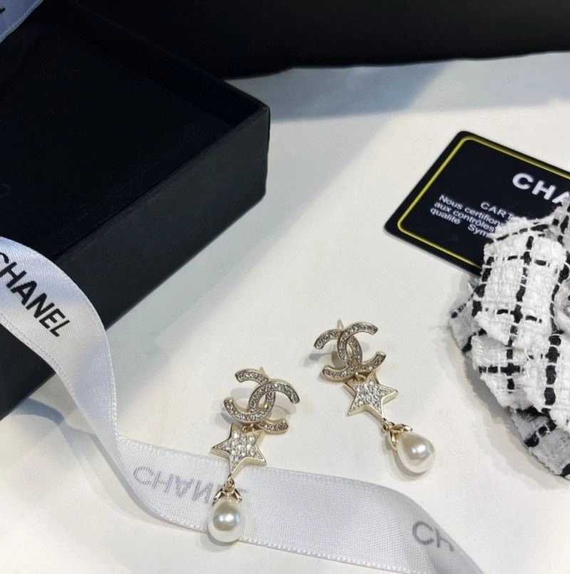 Chanel Earrings Supportive 224056