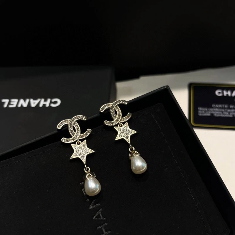 Chanel Earrings Supportive 224056