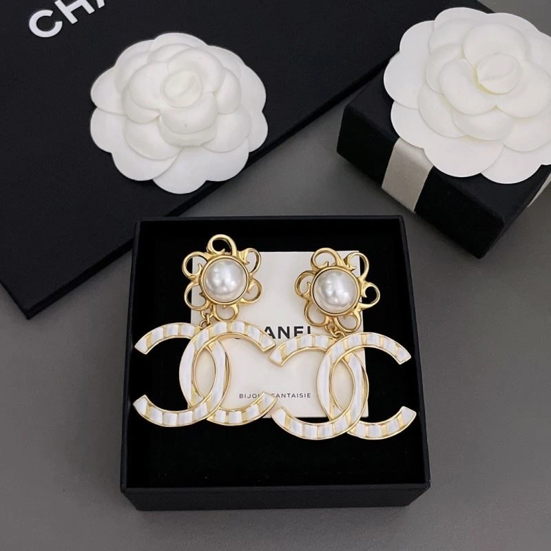 MoistureWicking Chanel Earrings 224043