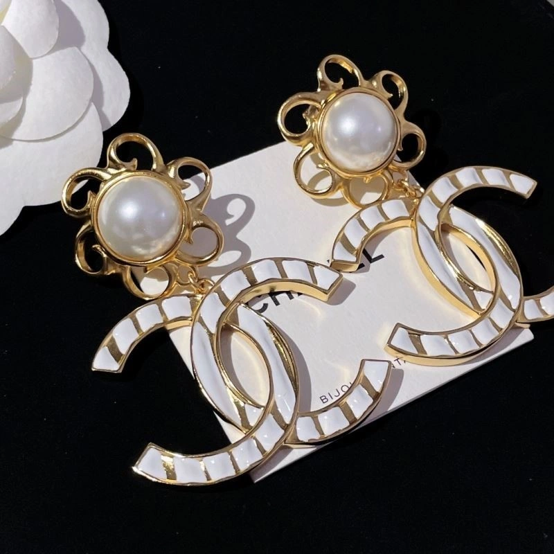 MoistureWicking Chanel Earrings 224043