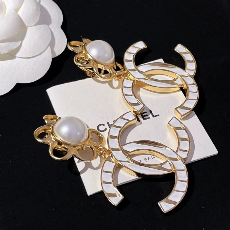 MoistureWicking Chanel Earrings 224043