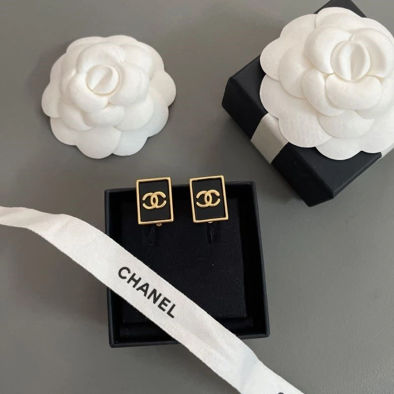 Chanel Earrings Trendsetting 224034