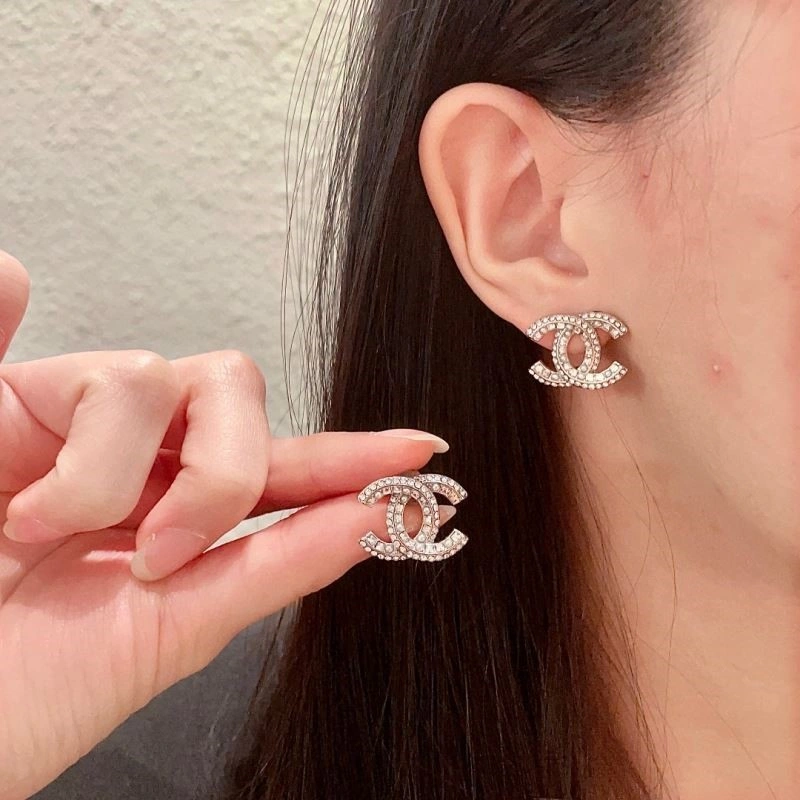 Chanel Earrings Practical 224020