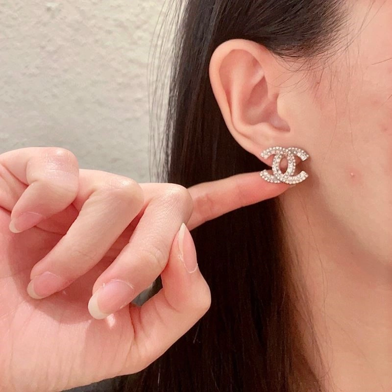 Chanel Earrings Practical 224020