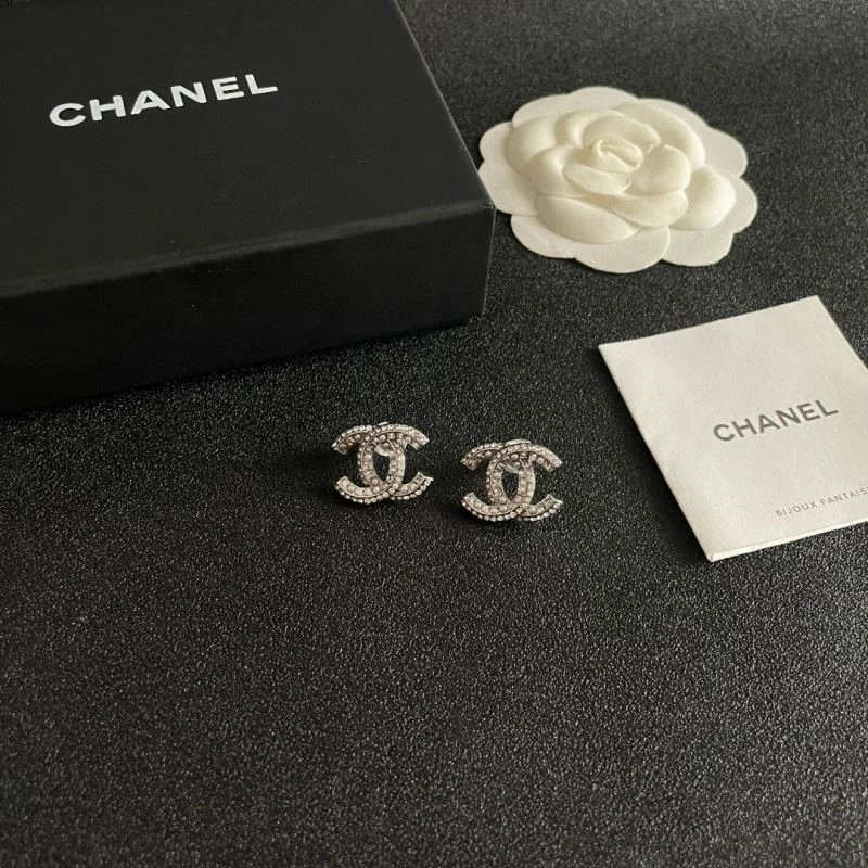 Chanel Earrings Practical 224020