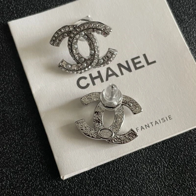 Chanel Earrings Practical 224020