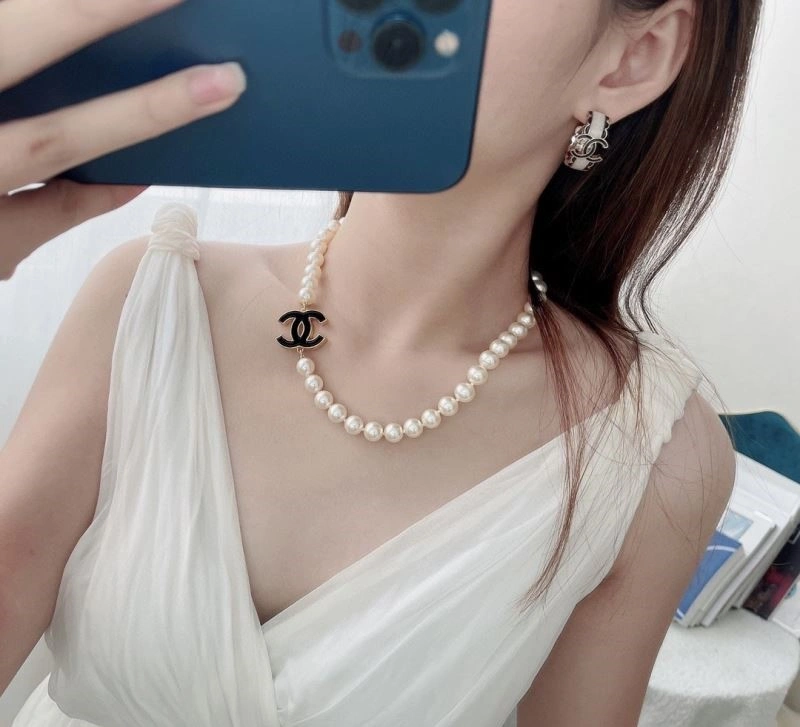 BestValue Chanel Earrings 224024