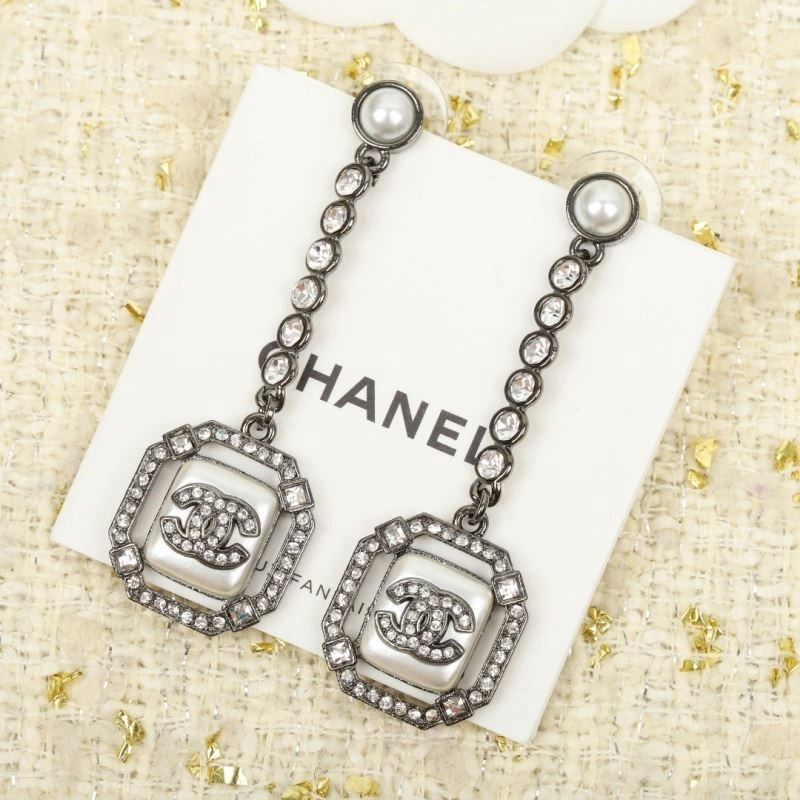 Timeless Chanel Earrings 224017