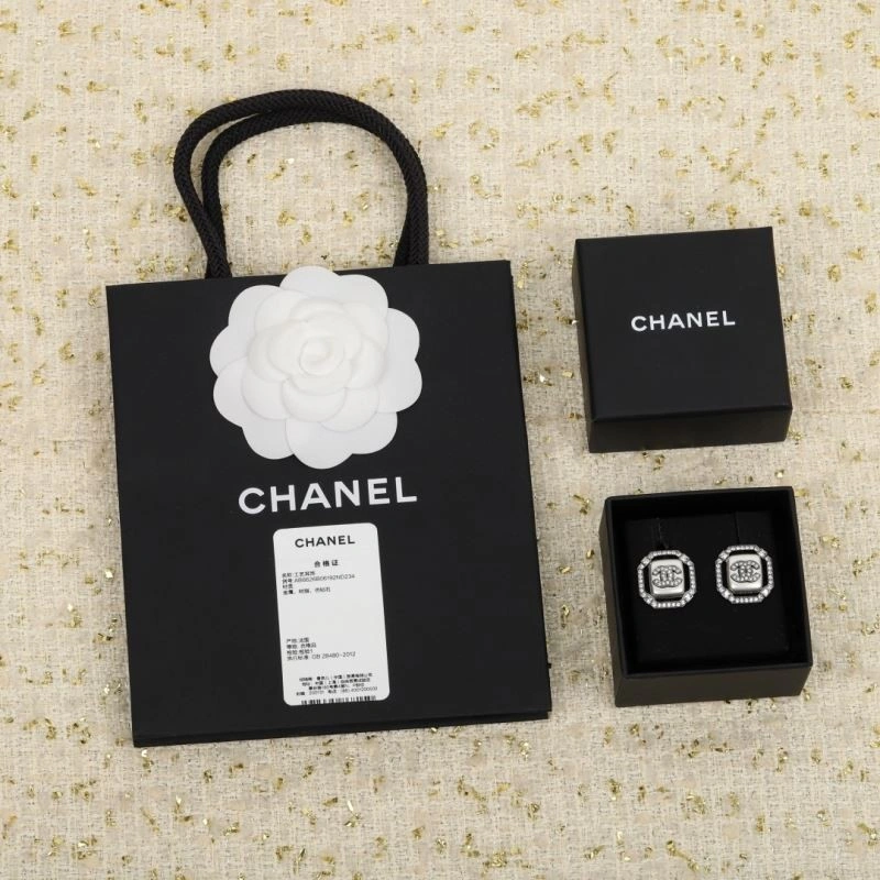 Bright Chanel Earrings 224010