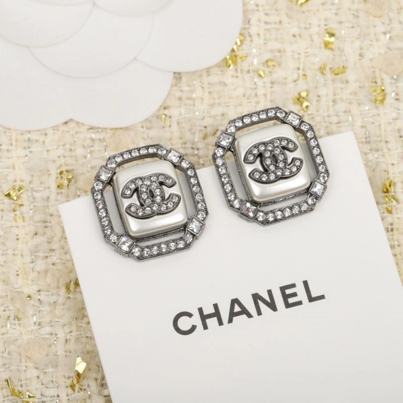 Bright Chanel Earrings 224010