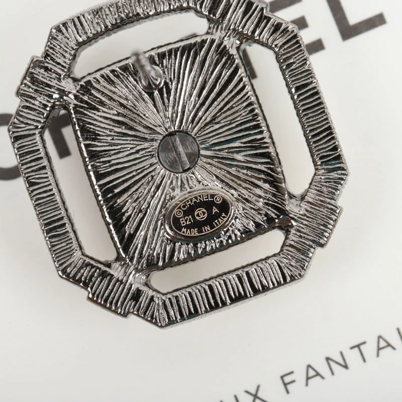 Bright Chanel Earrings 224010