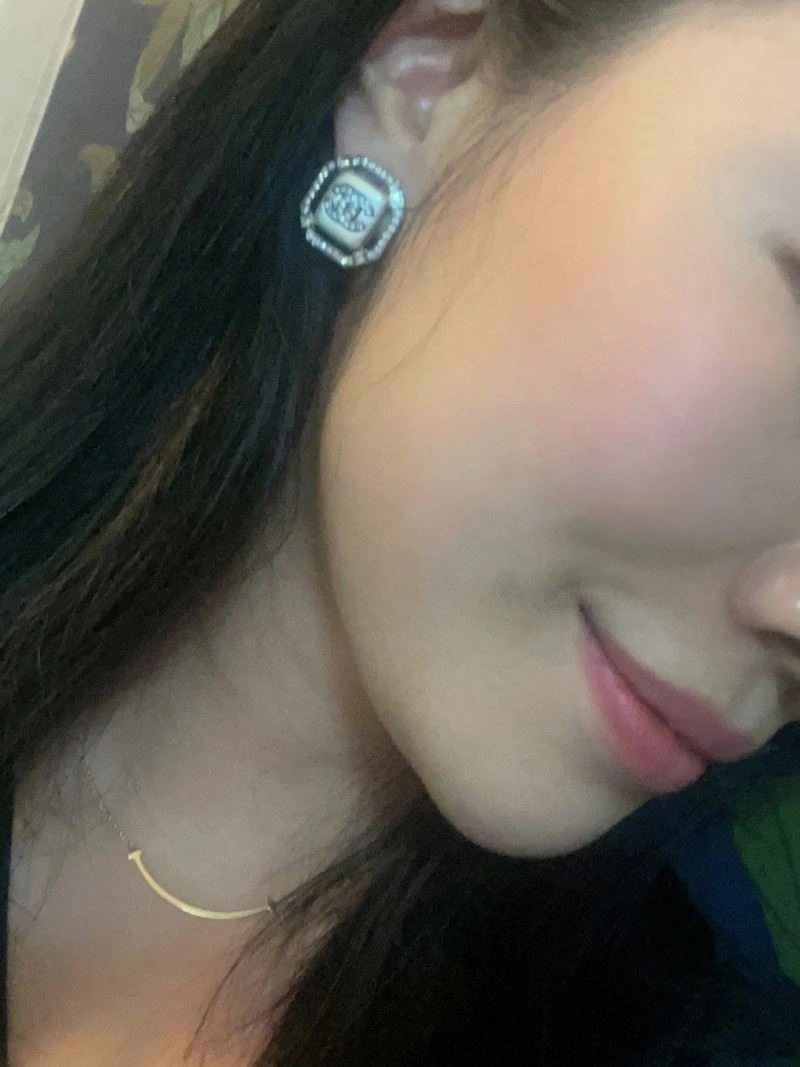 Bright Chanel Earrings 224010