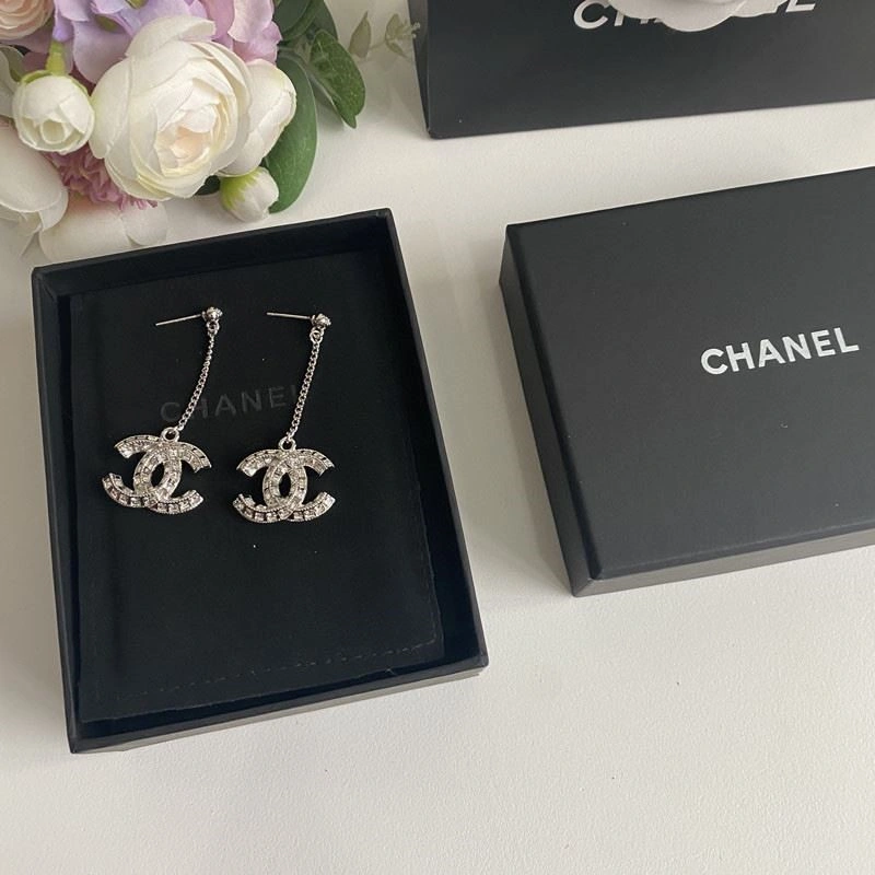 Comfortable Chanel Earrings 224007
