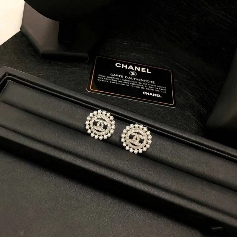 Resilient Chanel Earrings 224006