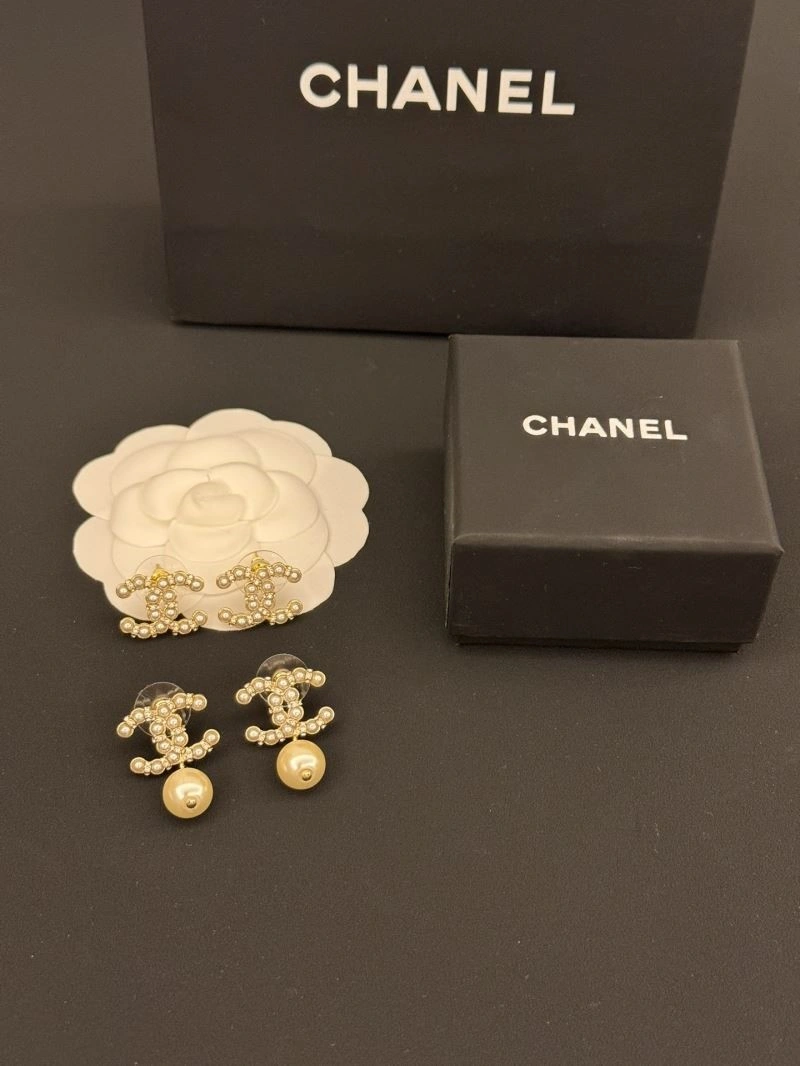 Chanel Earrings Functional 223999