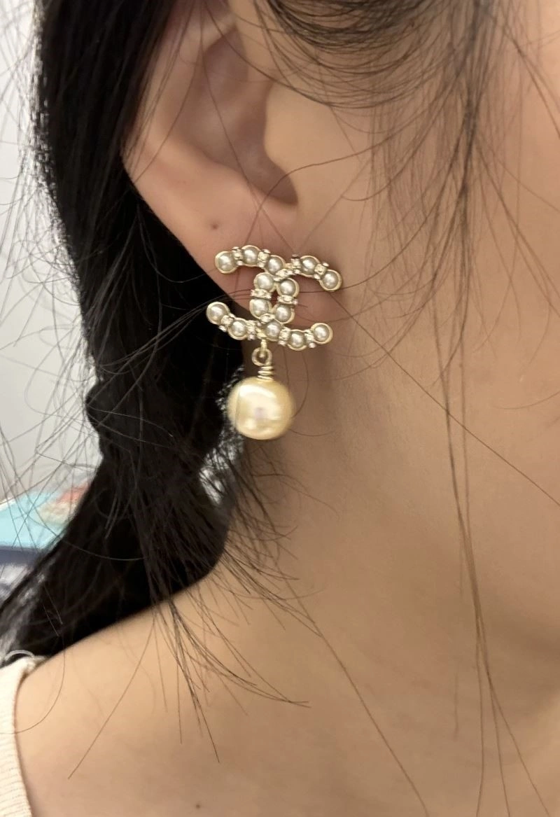 Chanel Earrings Functional 223999