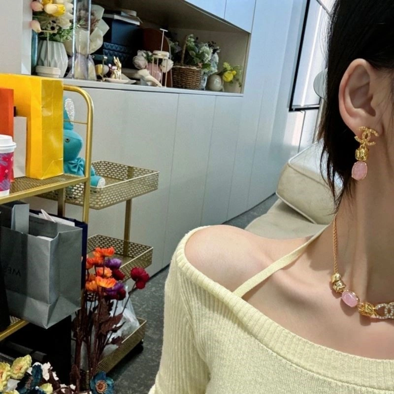 Chanel Earrings WaterResistant 224008