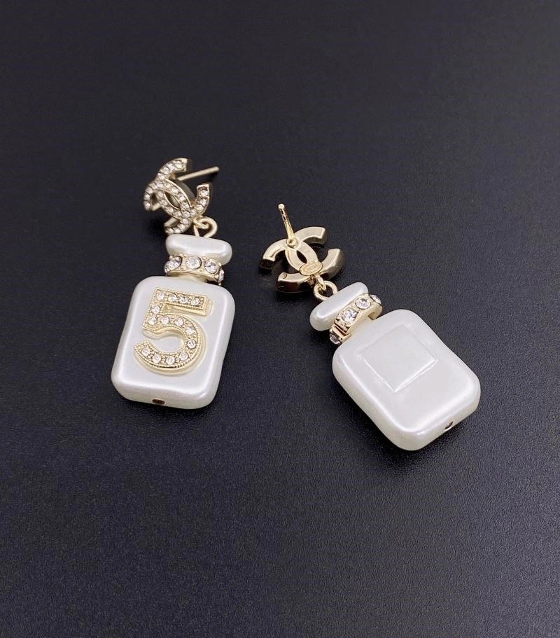 Chanel Earrings Packable 223979
