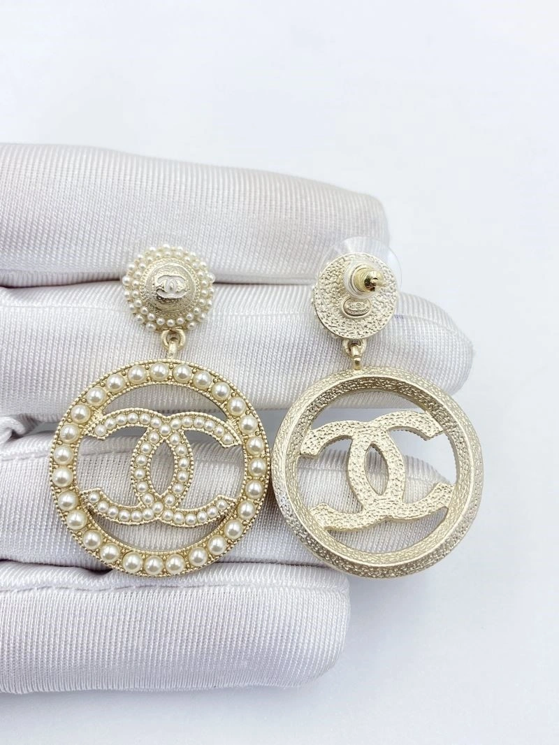 Effortless Chanel Earrings 223982